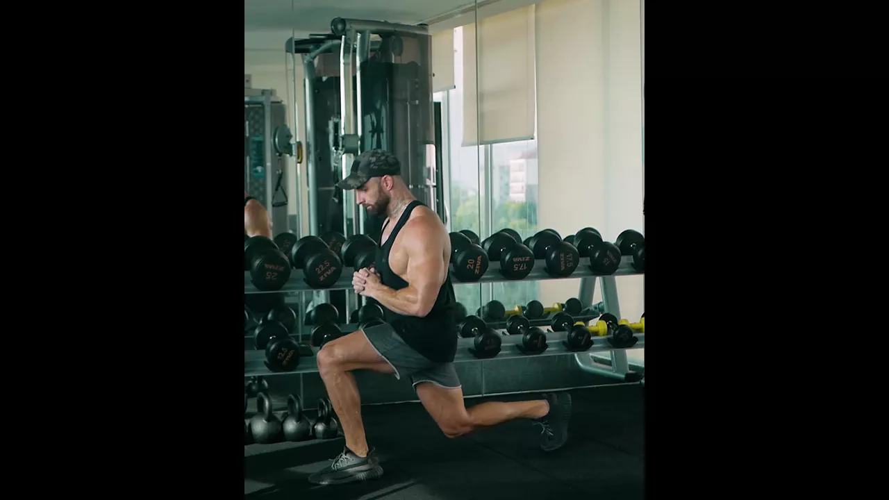 Alternating Lunge exercise