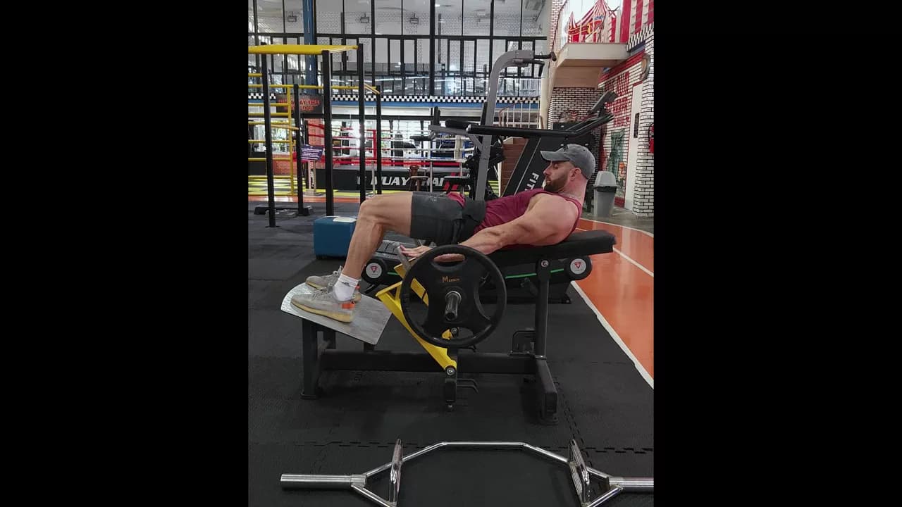 Machine Hip Thrust exercise