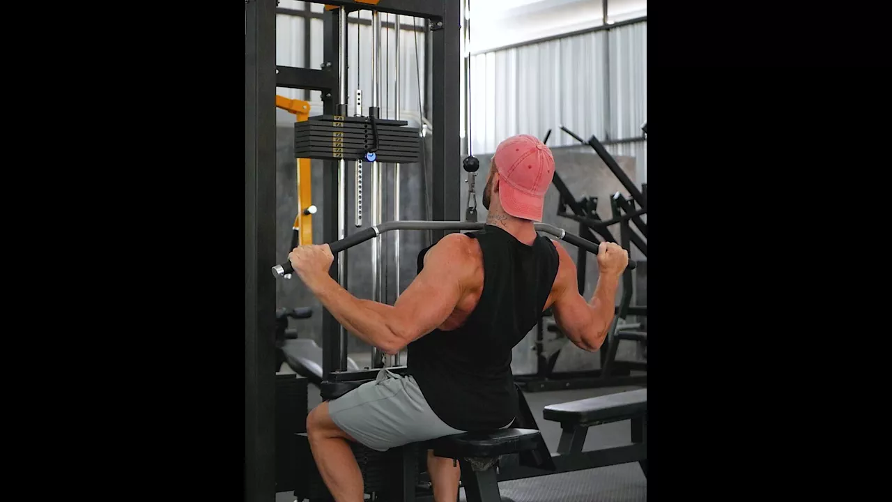 Lat Pulldown exercise