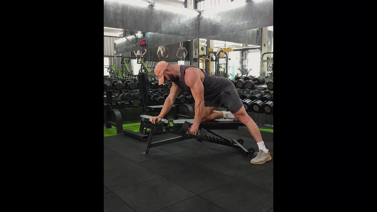 Dumbbell Row Single Arm exercise